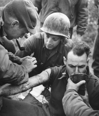 Illustration for article titled LIFE unveils unpublished photos of Allied troops fighting in Italy